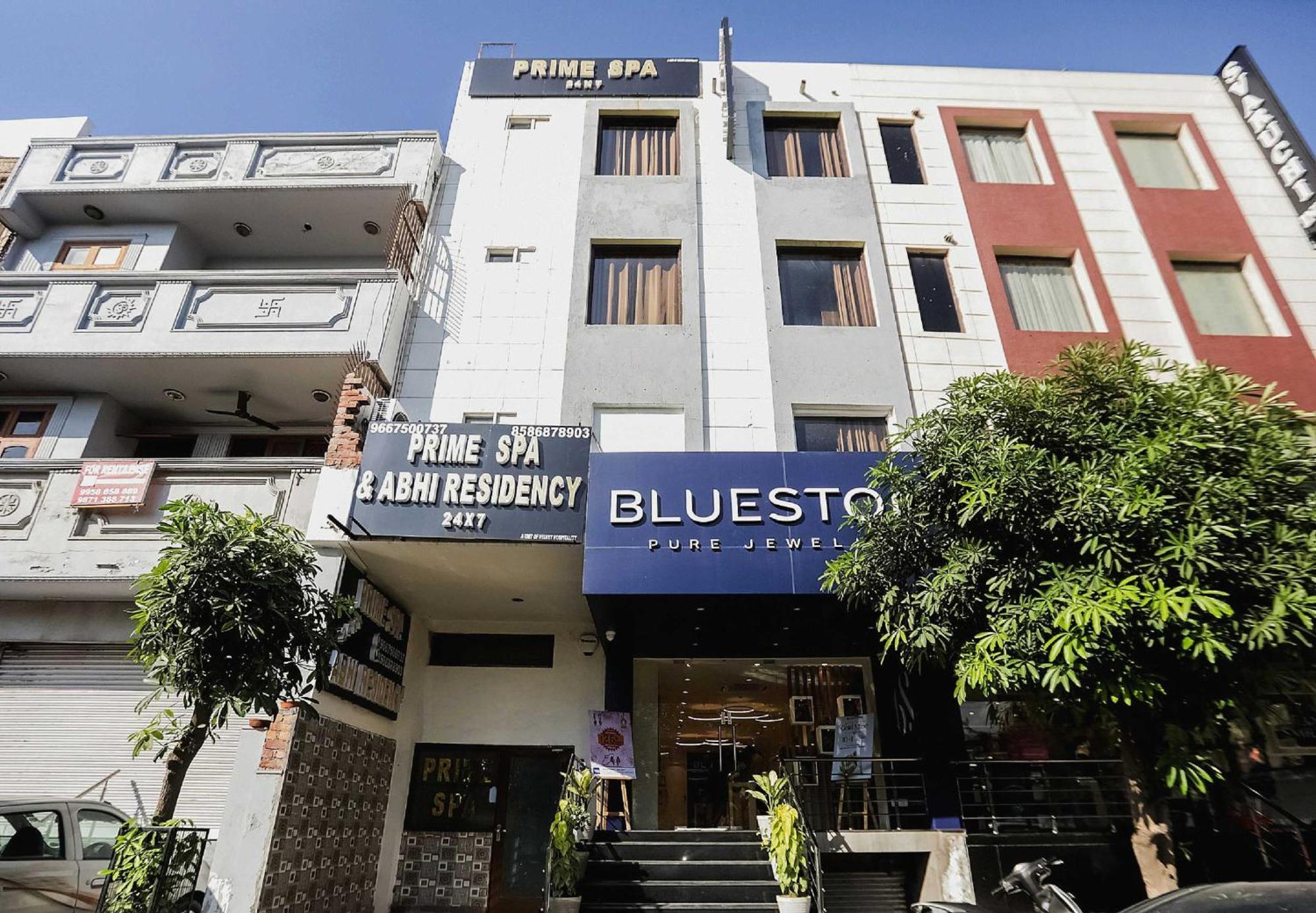 Hotel OYO 75386 Abhi Residency Delhi  Esterno foto