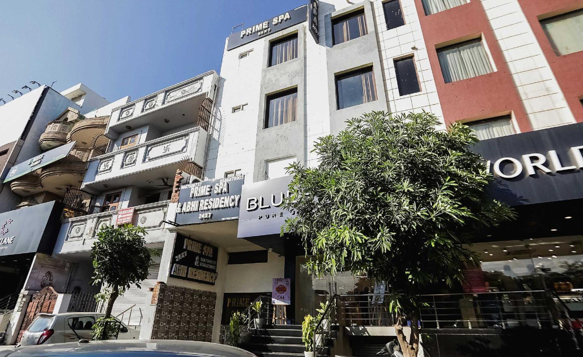 Hotel OYO 75386 Abhi Residency Delhi  Esterno foto