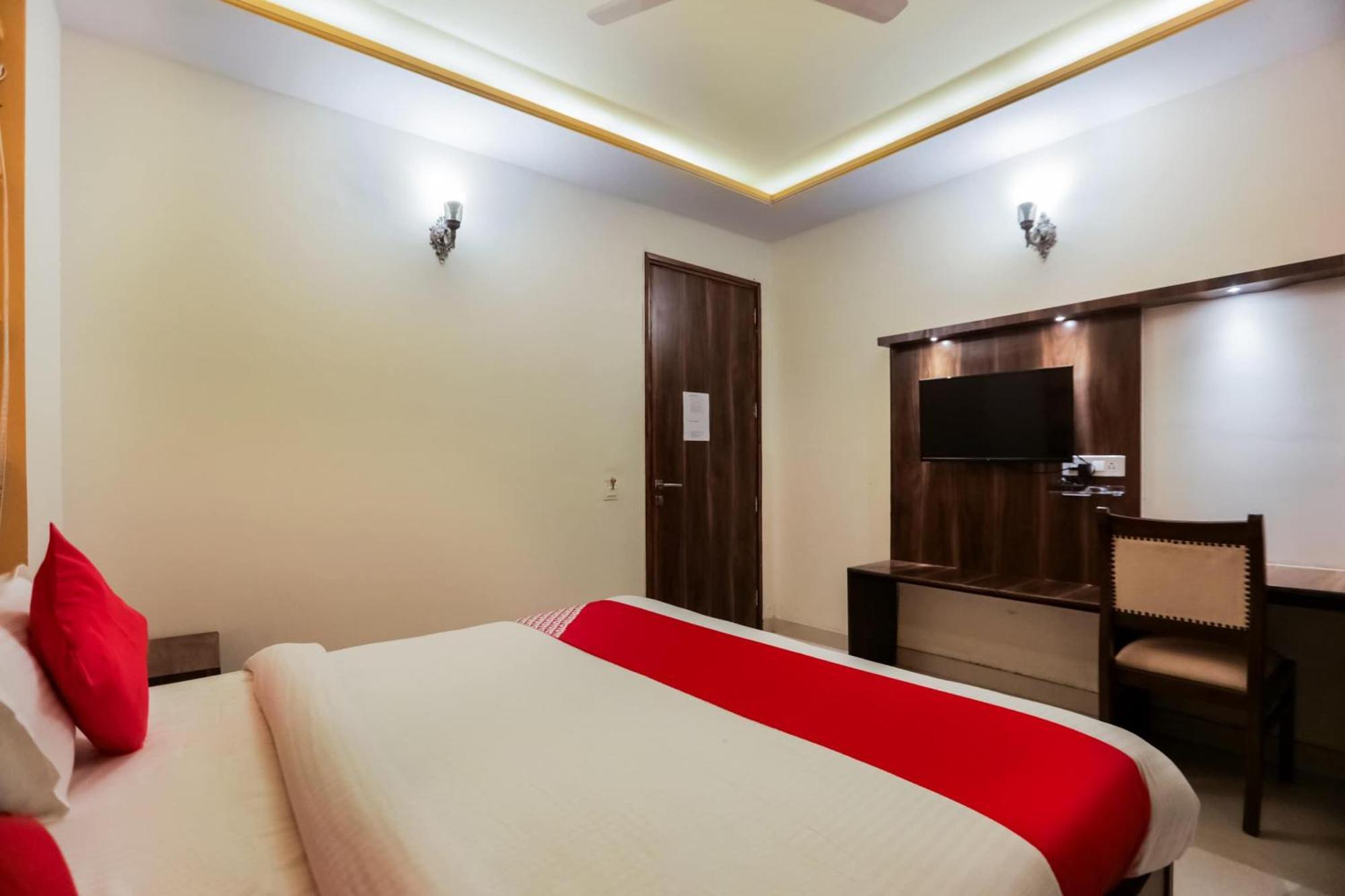 Hotel OYO 75386 Abhi Residency Delhi  Esterno foto
